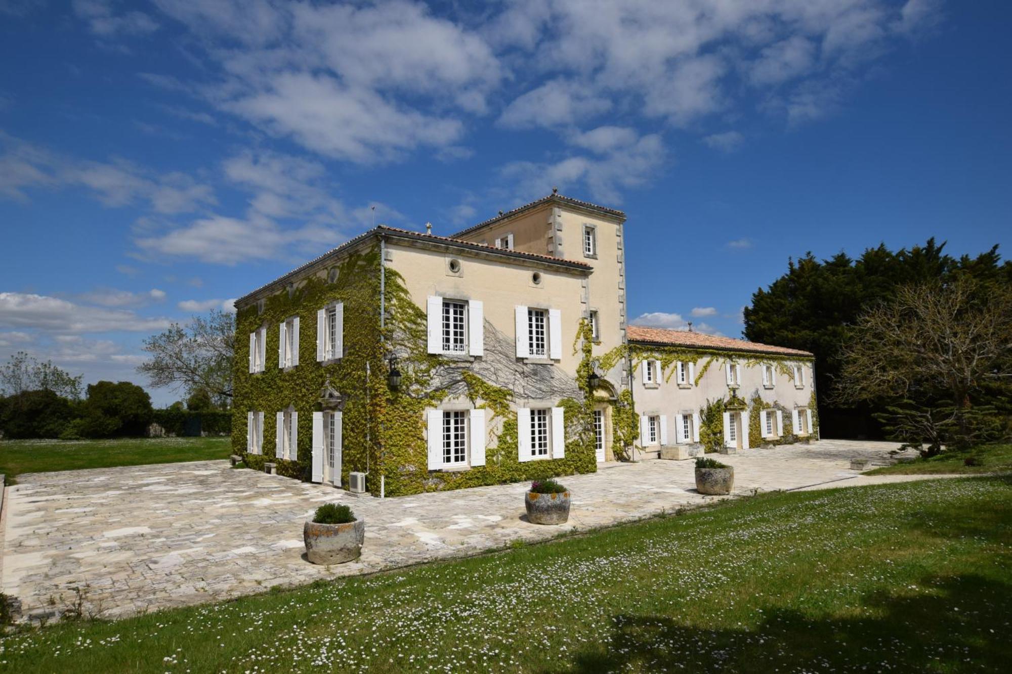 Clos De Bellevue Mortagne-sur-Gironde Exterior photo